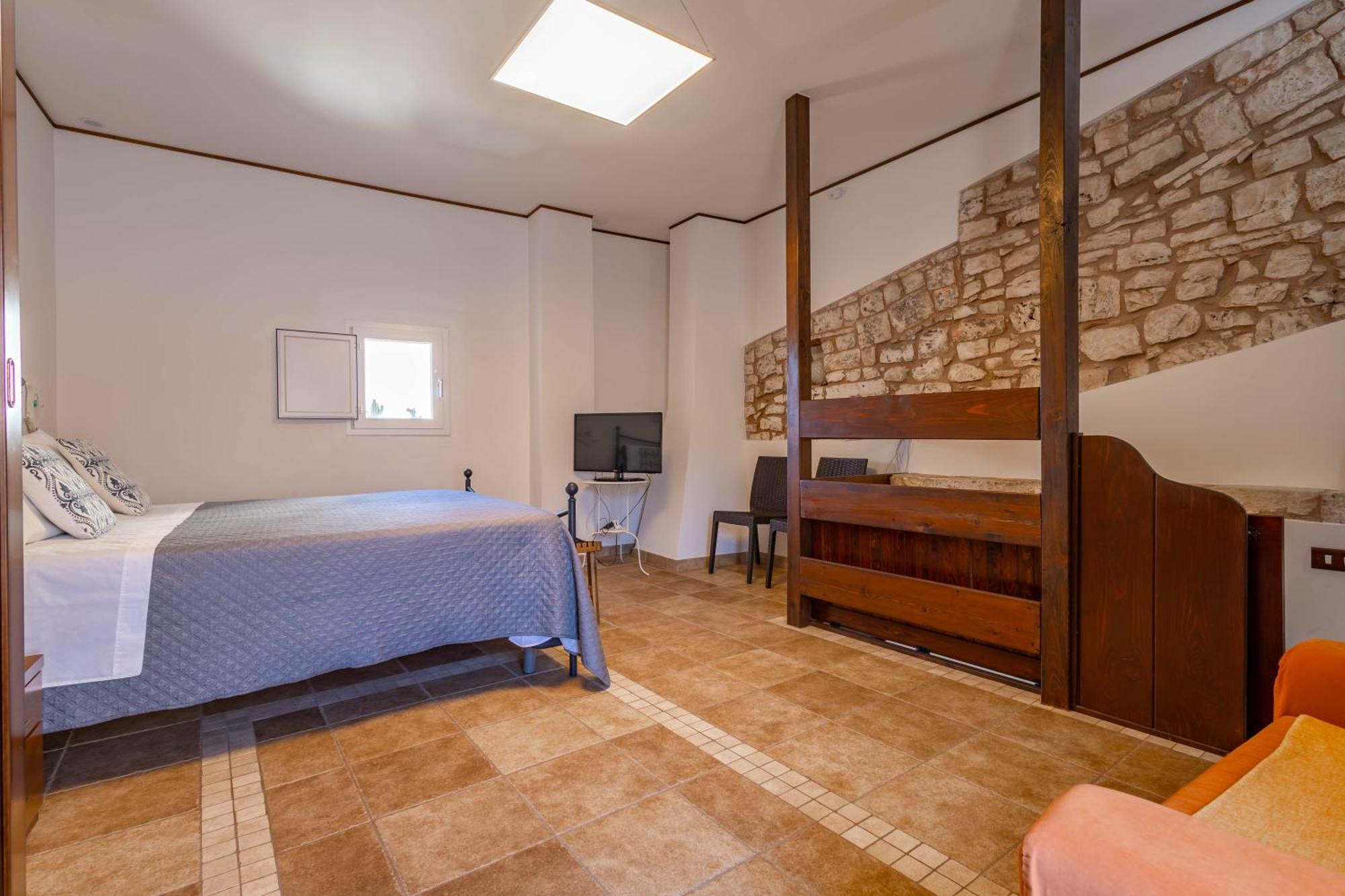 Antiche Mura Apartments "Nel Cuore Della Puglia"Bivani, Cucina, Terrazzo Turi Eksteriør billede